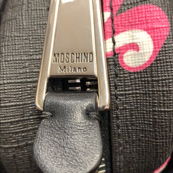 Moschino Barbie bag like new used once w dust bag - Picture 6 of 6